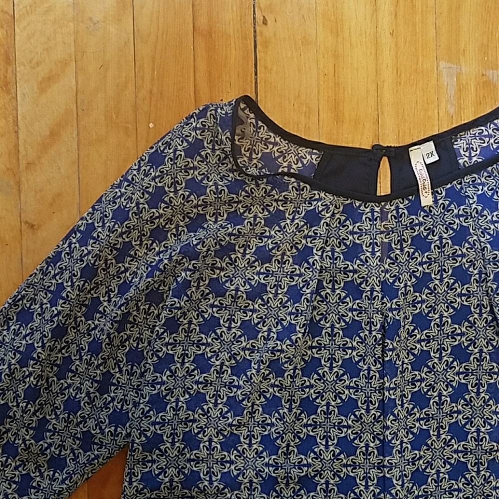 Navy blue top